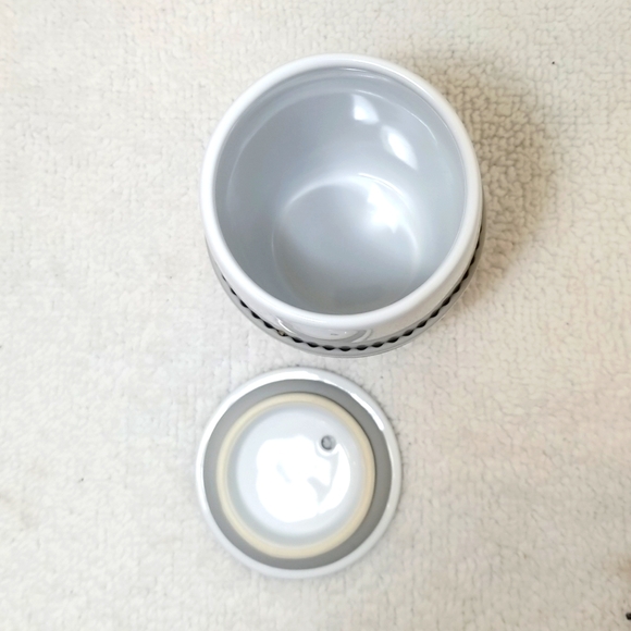 Pampered Chef Ceramic Egg Cooker - Picture 3 of 3